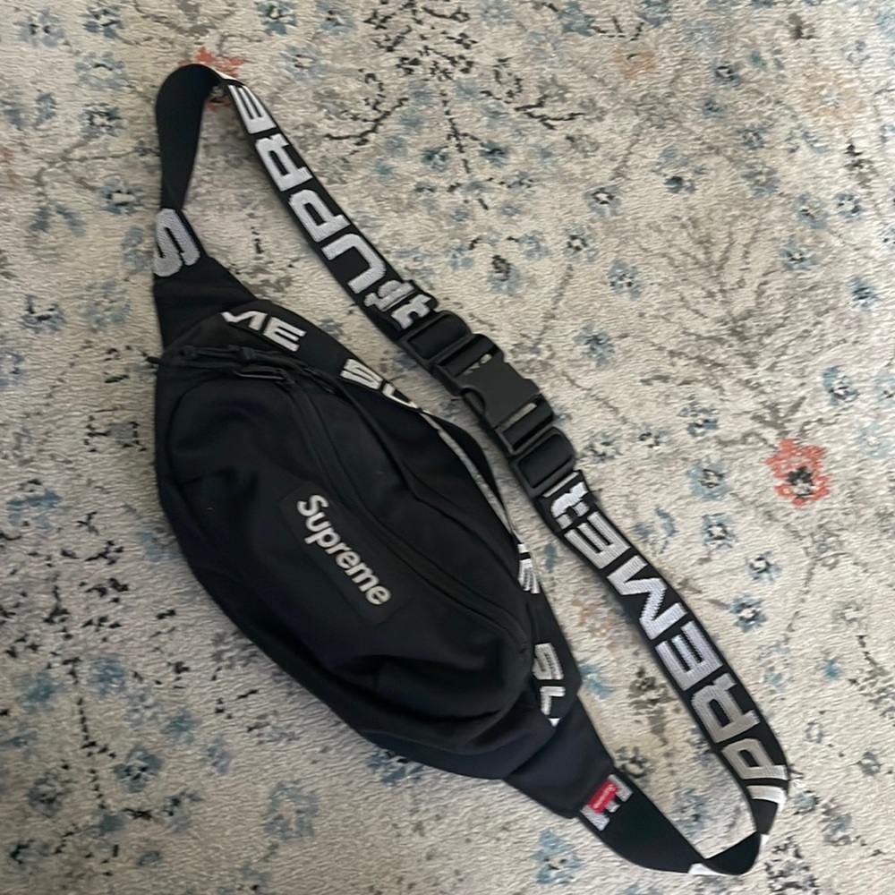 Supreme RARE sling shot